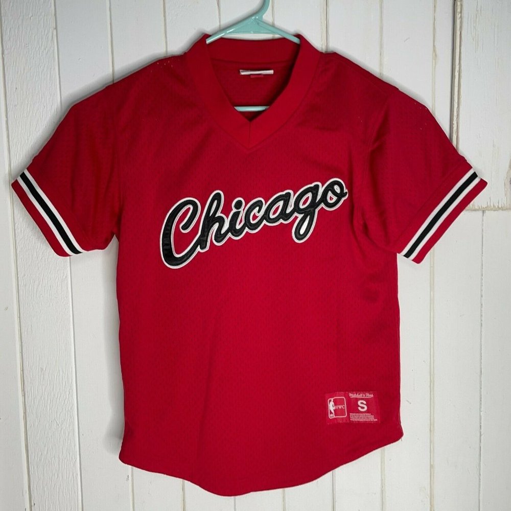 Mitchell & Ness NBA Chicago Bulls Mesh Jersey Mens Short Sleeve Red Size Small S